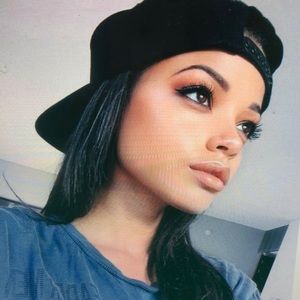 Meet your Posher, Earl